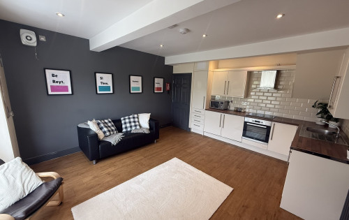 Kitchen/Lounge area at 11A Rustlings Road 